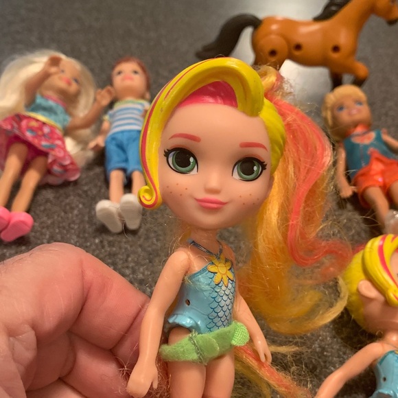 Doll Collection Mattel & Chelsea figures plus a horse. - Picture 6 of 12